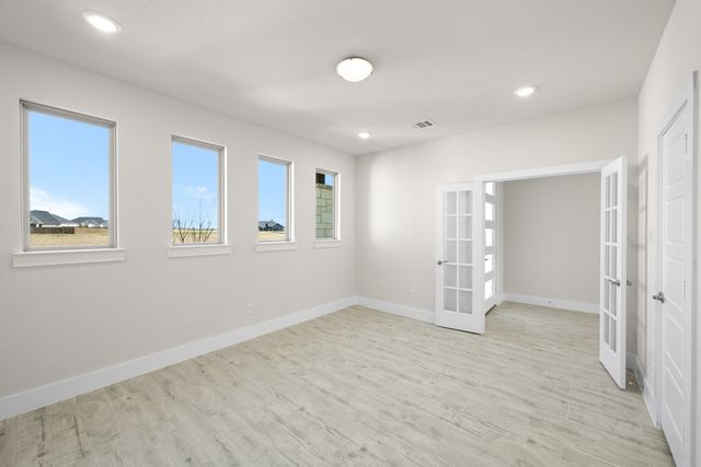 2340 Oak Knoll Drive, Palmer, TX 75152