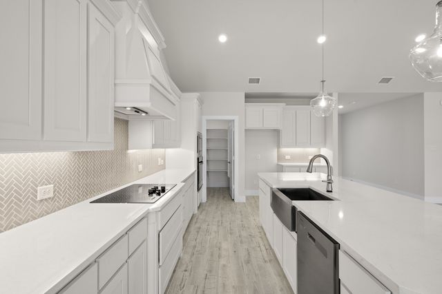 2340 Oak Knoll Drive, Palmer, TX 75152