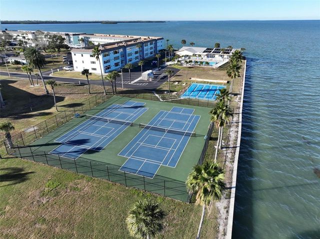 5 GATESHEAD DRIVE 107, Dunedin, FL 34698