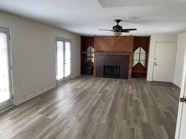 6201 Beverlyhill Street 8, Houston, TX 77057