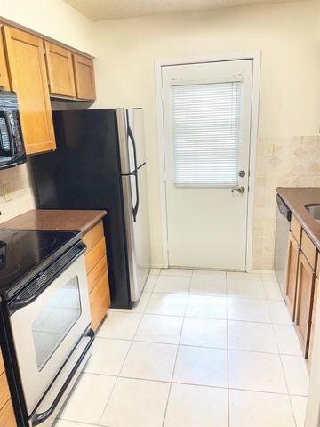 6201 Beverlyhill Street 8, Houston, TX 77057