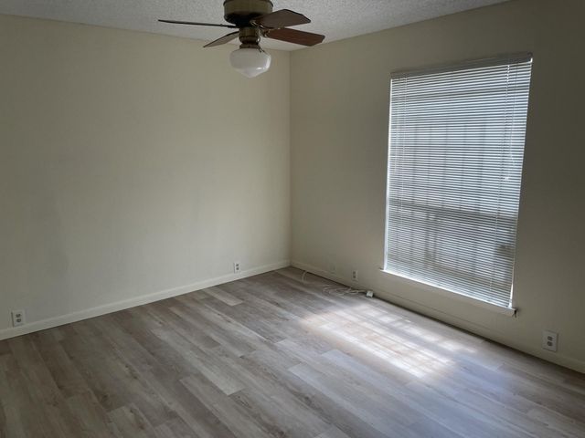 6201 Beverlyhill Street 8, Houston, TX 77057