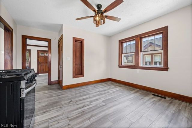 903 W 19th Street, Lorain, OH 44052