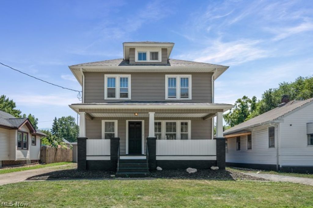 903 W 19th Street, Lorain, OH 44052