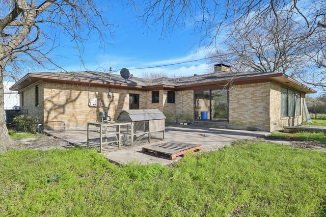 611 Ferris Road, Lancaster, TX 75146