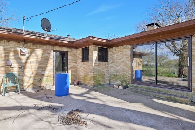 611 Ferris Road, Lancaster, TX 75146
