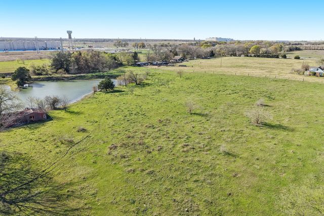 611 Ferris Road, Lancaster, TX 75146