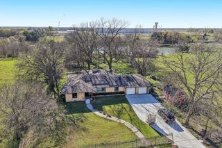 611 Ferris Road, Lancaster, TX 75146