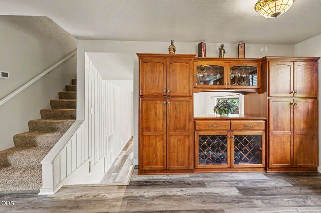 962 NE 11th Street, Grants Pass, OR 97526