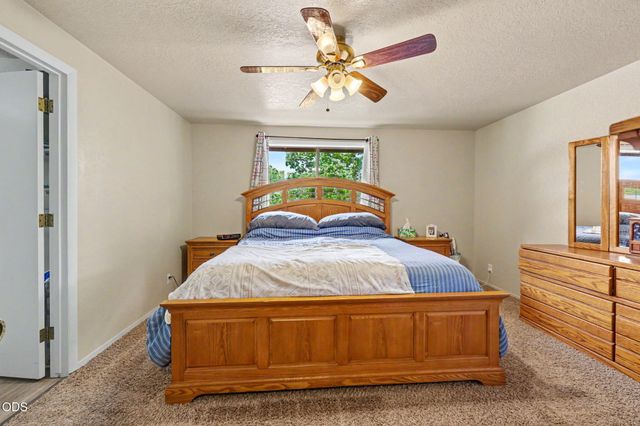 962 NE 11th Street, Grants Pass, OR 97526