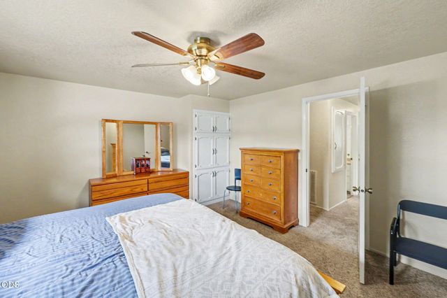 962 NE 11th Street, Grants Pass, OR 97526