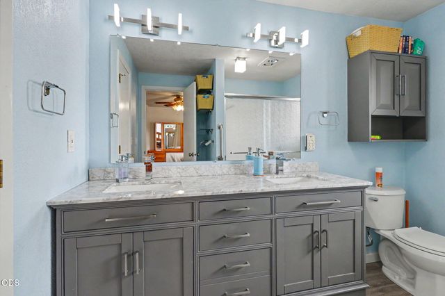 962 NE 11th Street, Grants Pass, OR 97526