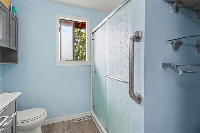 962 NE 11th Street, Grants Pass, OR 97526