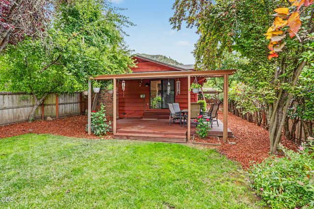 962 NE 11th Street, Grants Pass, OR 97526