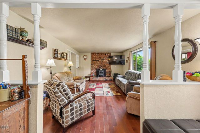 962 NE 11th Street, Grants Pass, OR 97526