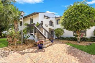4300 Belair LN 12, Naples, FL 34103