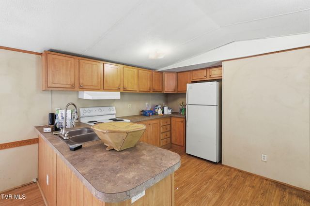 195 Bow Drive, Gate City, VA 24251