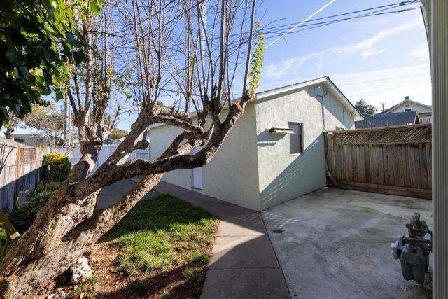 609 Congress Avenue, Pacific Grove, CA 93950