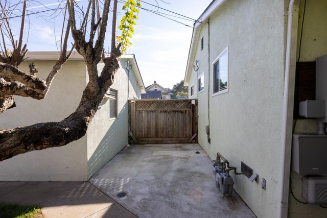 609 Congress Avenue, Pacific Grove, CA 93950