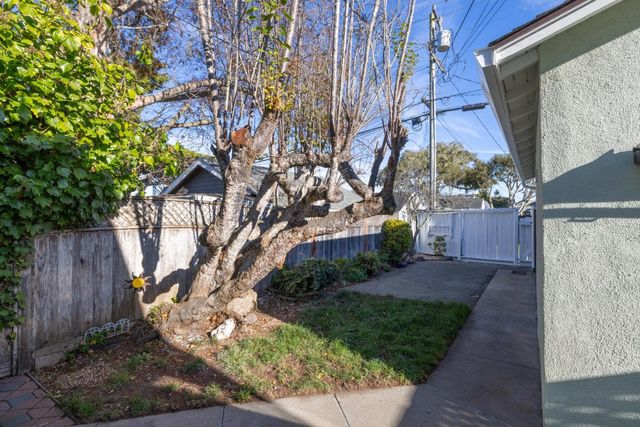 609 Congress Avenue, Pacific Grove, CA 93950