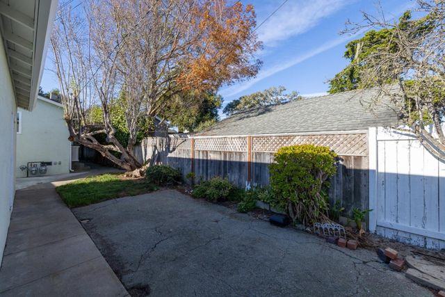 609 Congress Avenue, Pacific Grove, CA 93950