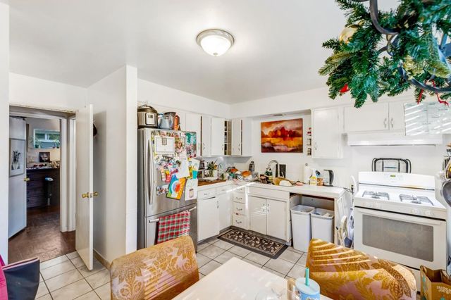 609 Congress Avenue, Pacific Grove, CA 93950