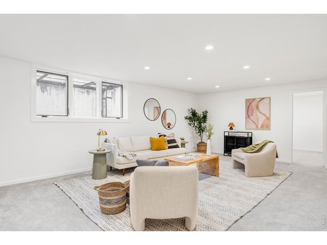 1305 Oak Ct, Boulder, CO 80304