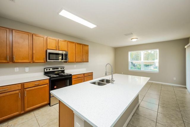 2564 Surfside BLVD, Cape Coral, FL 33914