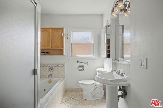 10481 Eastborne Avenue, Los Angeles, CA 90024