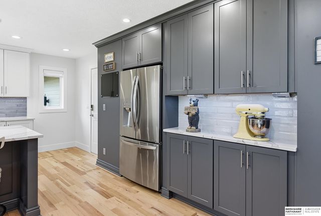 15960 Taylor Street, Omaha, NE 68116