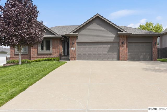 15960 Taylor Street, Omaha, NE 68116