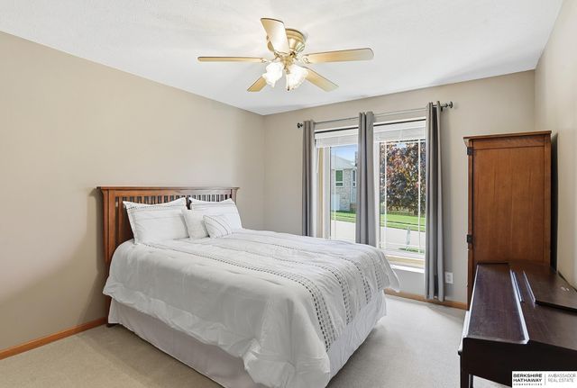15960 Taylor Street, Omaha, NE 68116