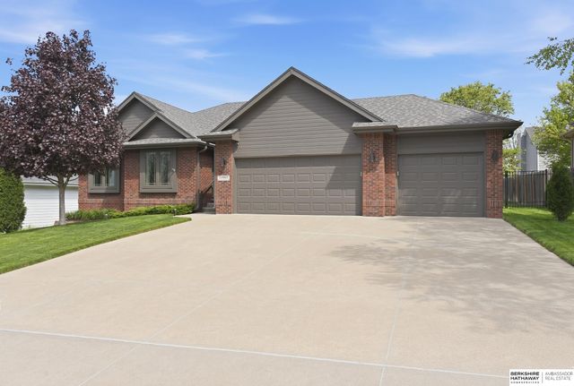 15960 Taylor Street, Omaha, NE 68116
