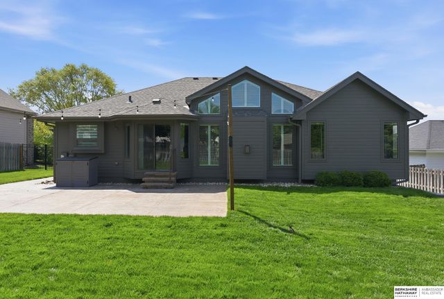 15960 Taylor Street, Omaha, NE 68116
