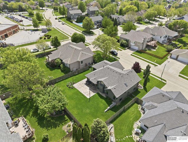 15960 Taylor Street, Omaha, NE 68116