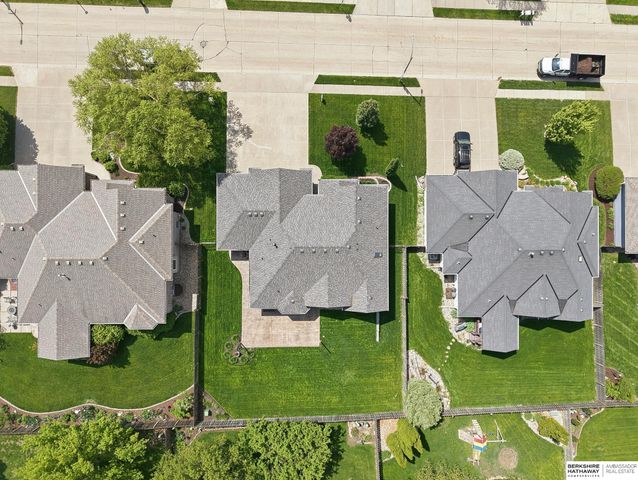15960 Taylor Street, Omaha, NE 68116
