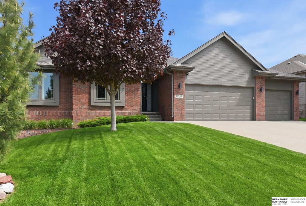 15960 Taylor Street, Omaha, NE 68116