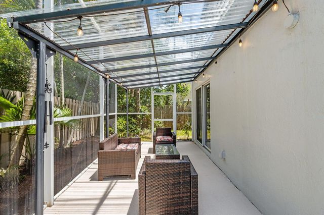 6220 NW 58th Way, Parkland, FL 33067