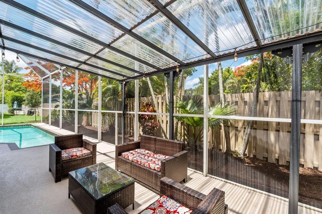 6220 NW 58th Way, Parkland, FL 33067