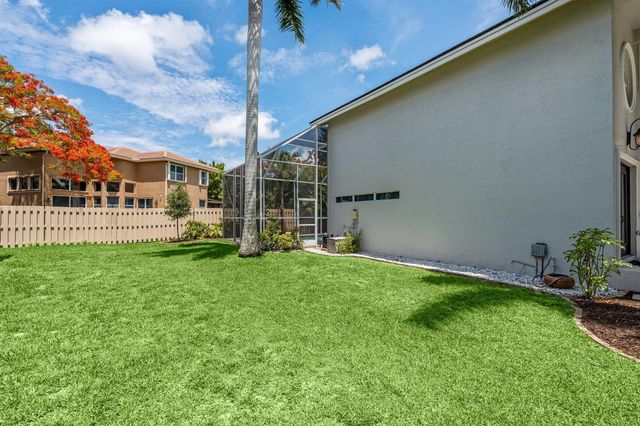6220 NW 58th Way, Parkland, FL 33067