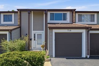 718 Clearwater Court, Wheeling, IL 60090