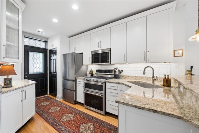 1118 Washington Boulevard 3A, Oak Park, IL 60302