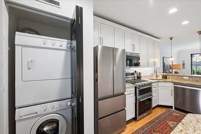 1118 Washington Boulevard 3A, Oak Park, IL 60302