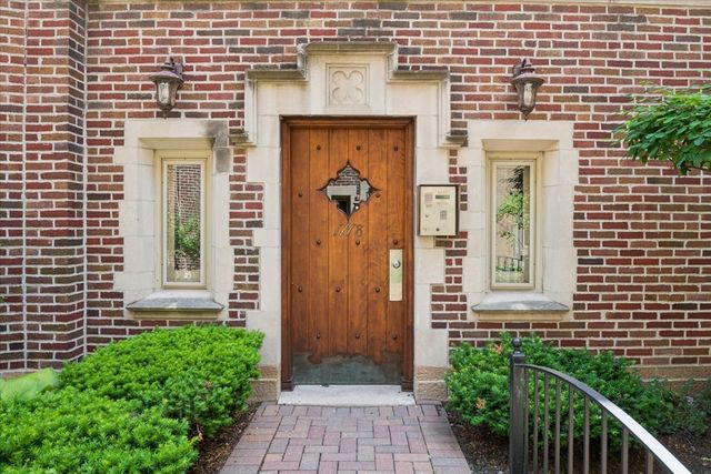 1118 Washington Boulevard 3A, Oak Park, IL 60302