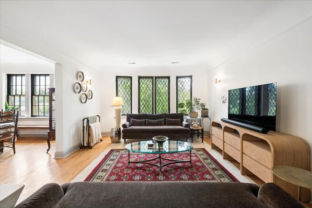 1118 Washington Boulevard 3A, Oak Park, IL 60302