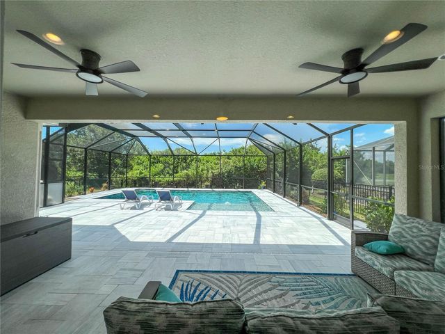 8033 CLEMENTINE LANE, Tampa, FL 33625