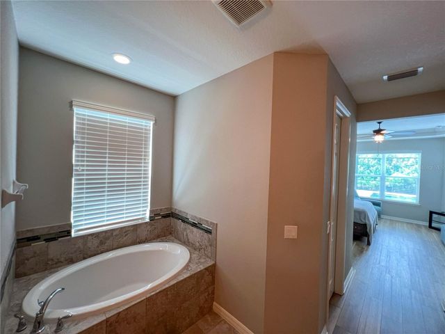 8033 CLEMENTINE LANE, Tampa, FL 33625
