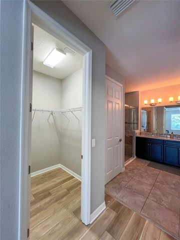 8033 CLEMENTINE LANE, Tampa, FL 33625
