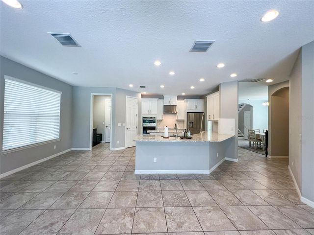 8033 CLEMENTINE LANE, Tampa, FL 33625