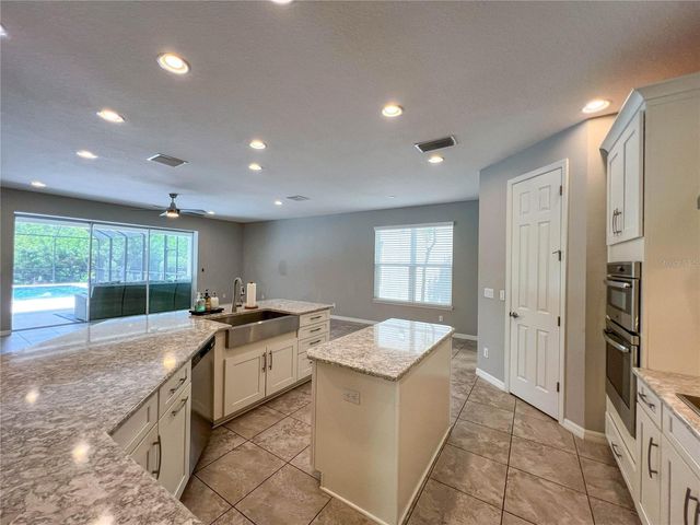 8033 CLEMENTINE LANE, Tampa, FL 33625
